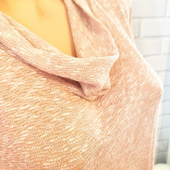 Blush Knit Split Back Tunic - Picture 2 of 4